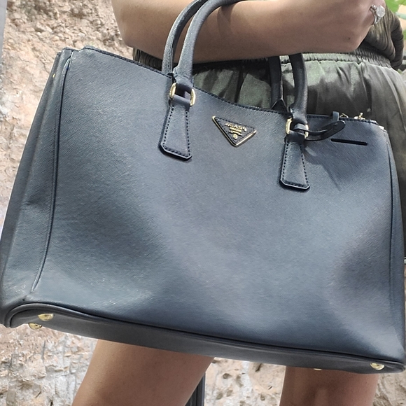 PRADA Saffiano Lux Bluette 2011 - Picture 7 of 10